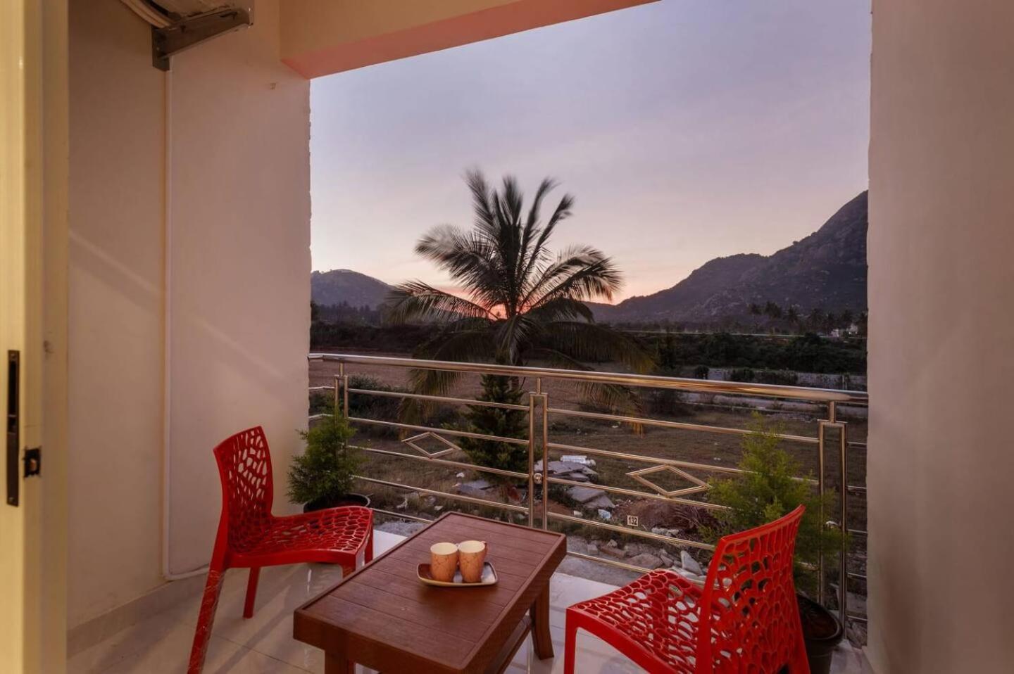 העיר בנגלור Villa In Skandagiri מראה חיצוני תמונה